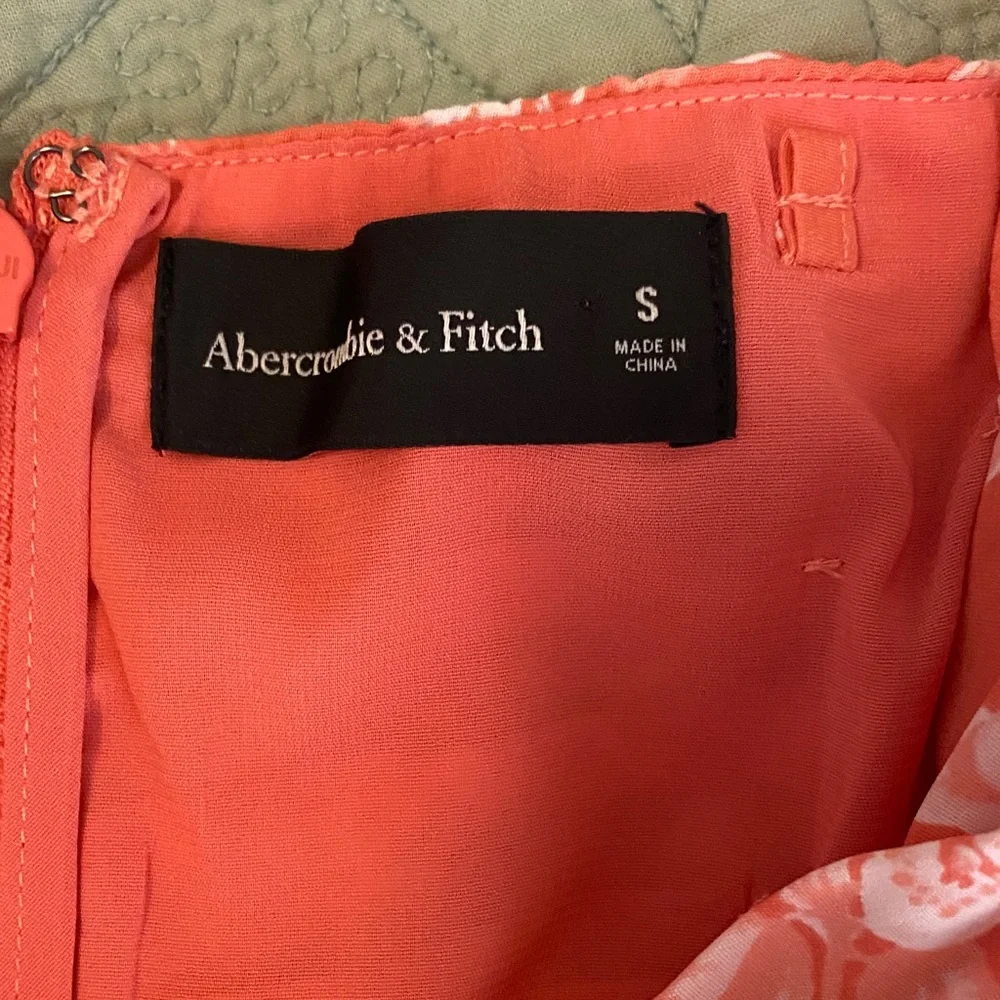 Abercrombie & Fitch Floral off the Shoulder Dress